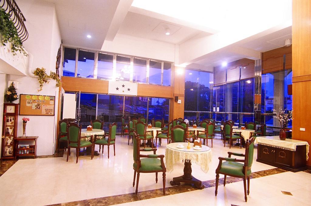 Jing Ai Hotel Luodong Bagian luar foto